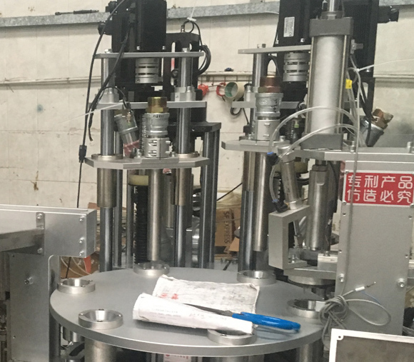 用人少操作简单、组装式维修方便