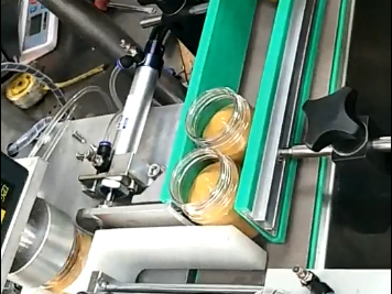 全自动酱料灌装机-膏体灌装机应用