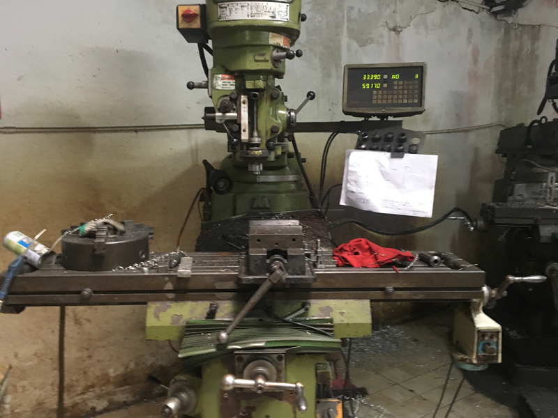 膏体灌装机零件加工设备